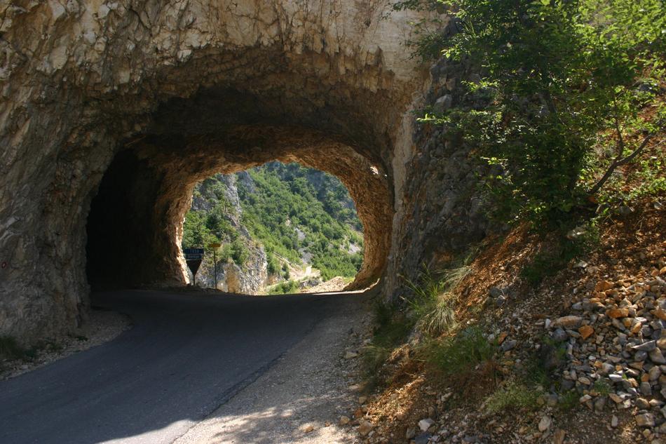 Tunnel Way