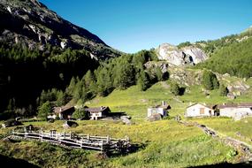 small houses on the mountains