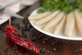 Paprika Asparagus Plate