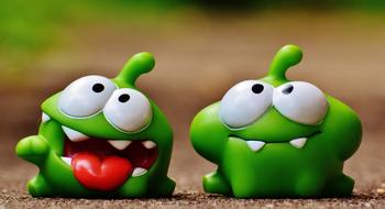 Funny figurines of frogs
