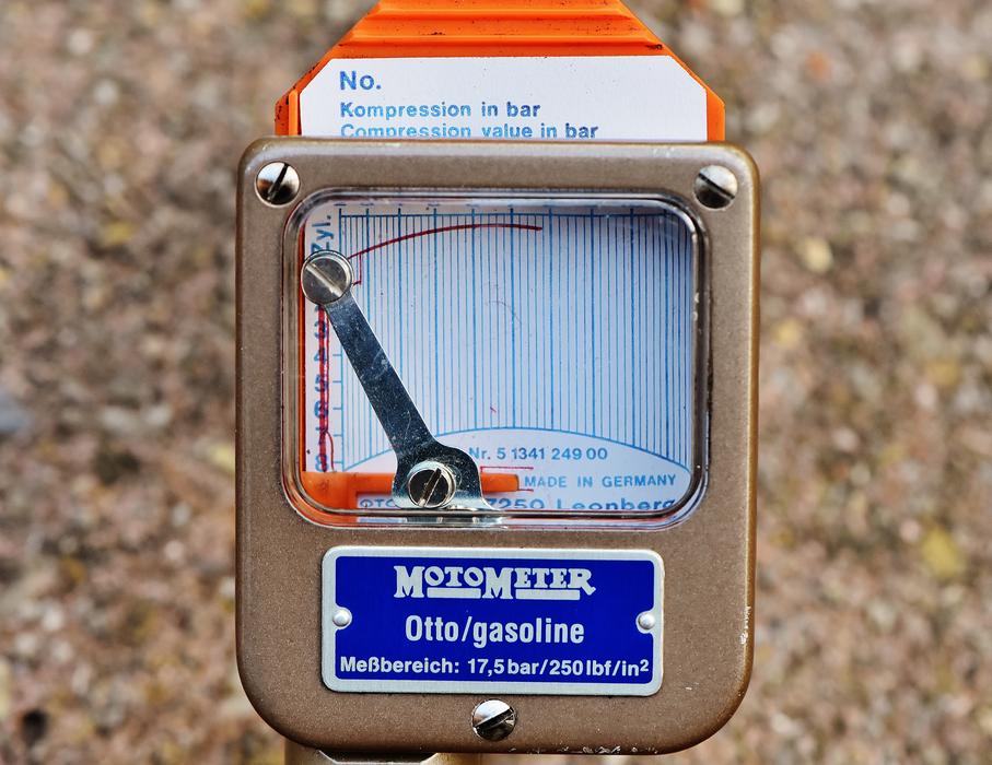 close up of the motometer tool