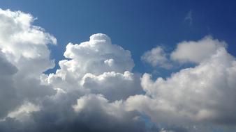 Clouds Glomerulus on Sky