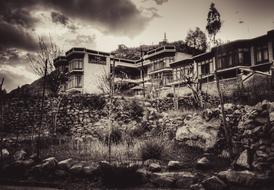 Leh Landscape House