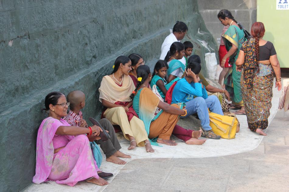 Women Waiting Sari