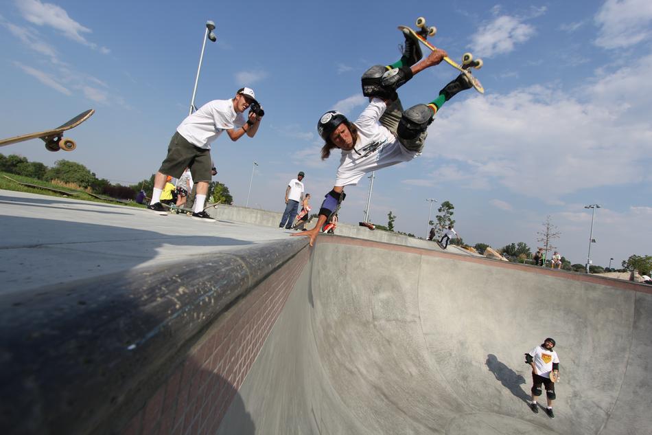 Skateboard Handplant Layback