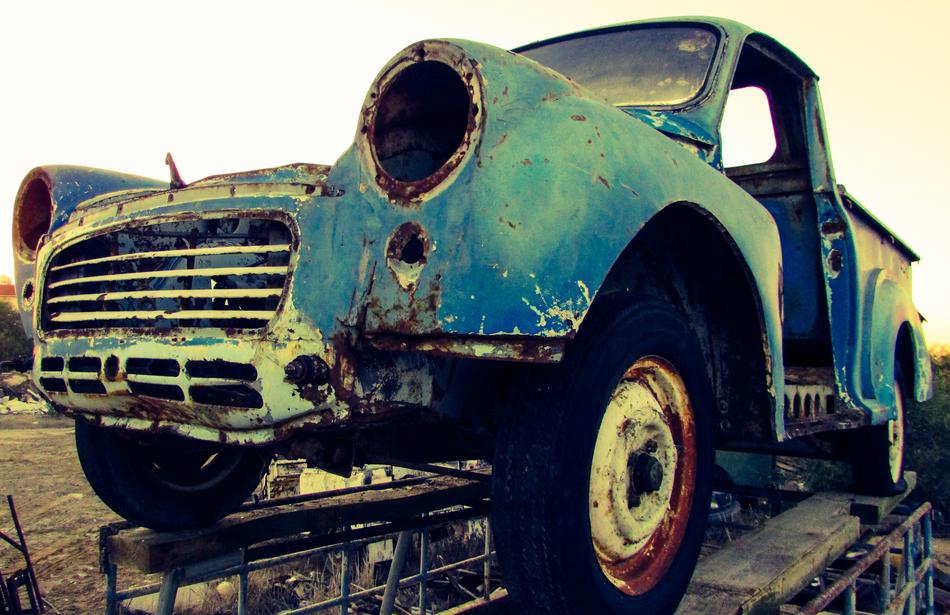wrecked old car