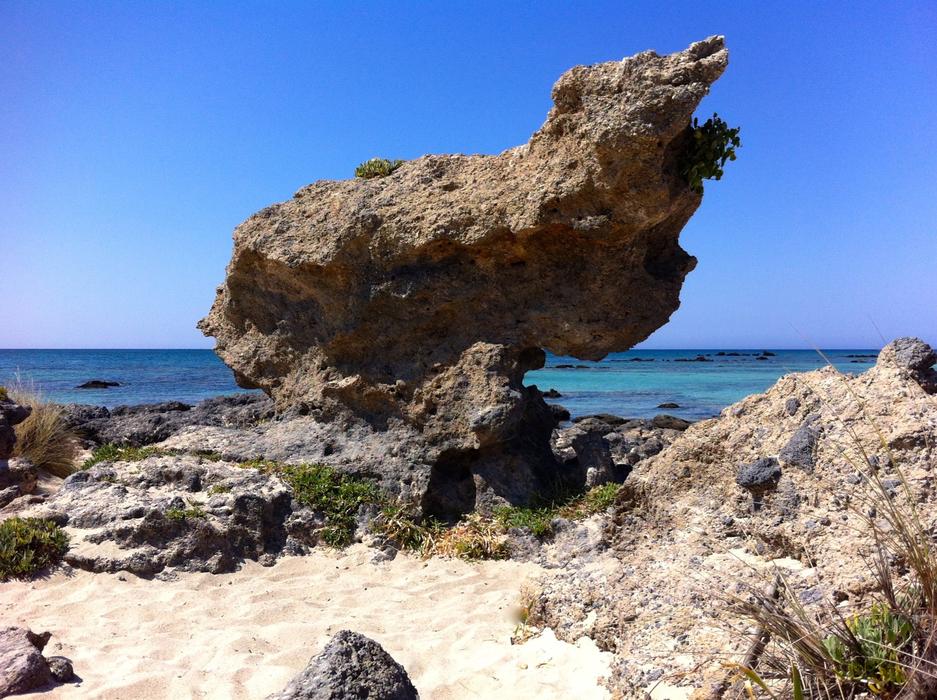 stone beach big sea