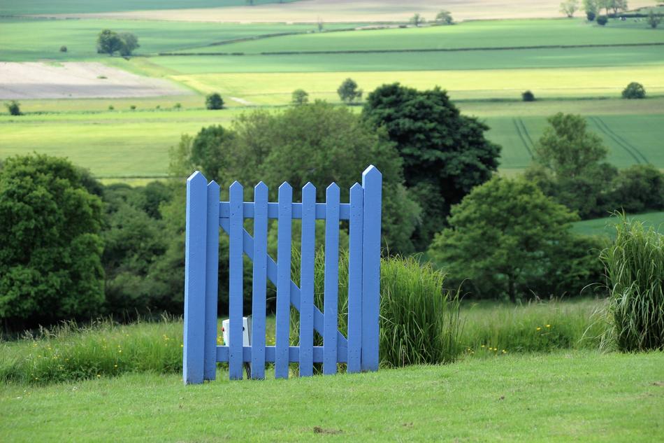 Blue Gate English Countryside