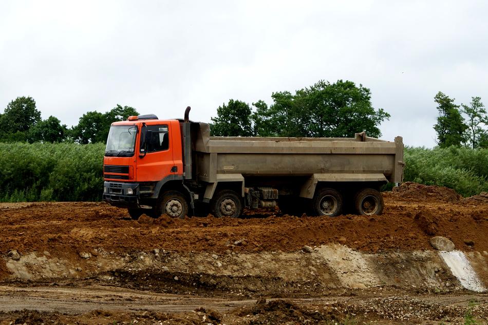 Tipper Tilting Car