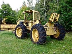 Tractor Lumbering Machine