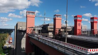 Scharnebeck Boat Lift Technology on a sunny day