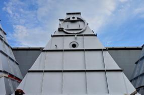 Pyramid Casing Transport