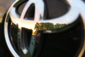 silver toyota icon on the car