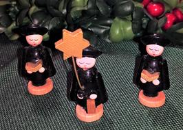 Christmas figurines with a star