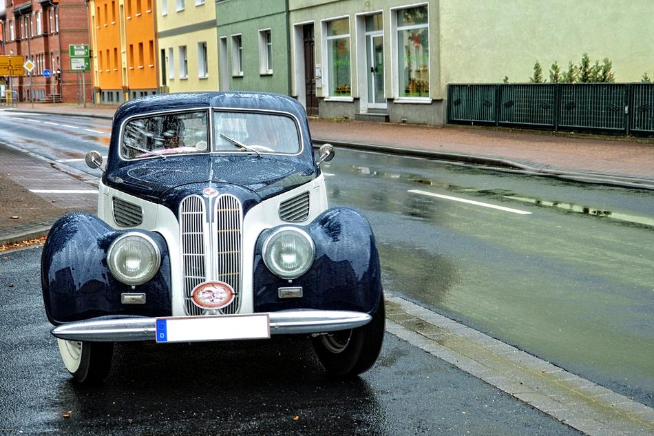 Auto Old Historically