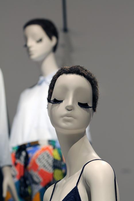 Mannequins with long eyelashes