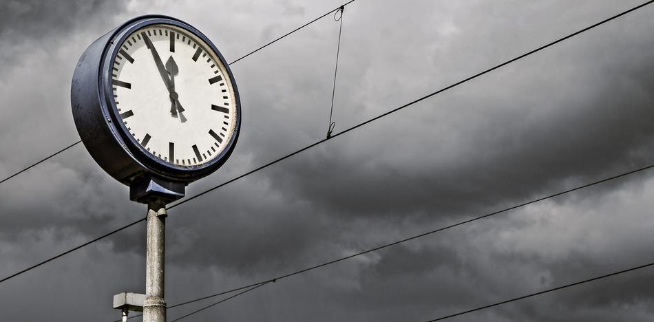 Clock Nature Forward