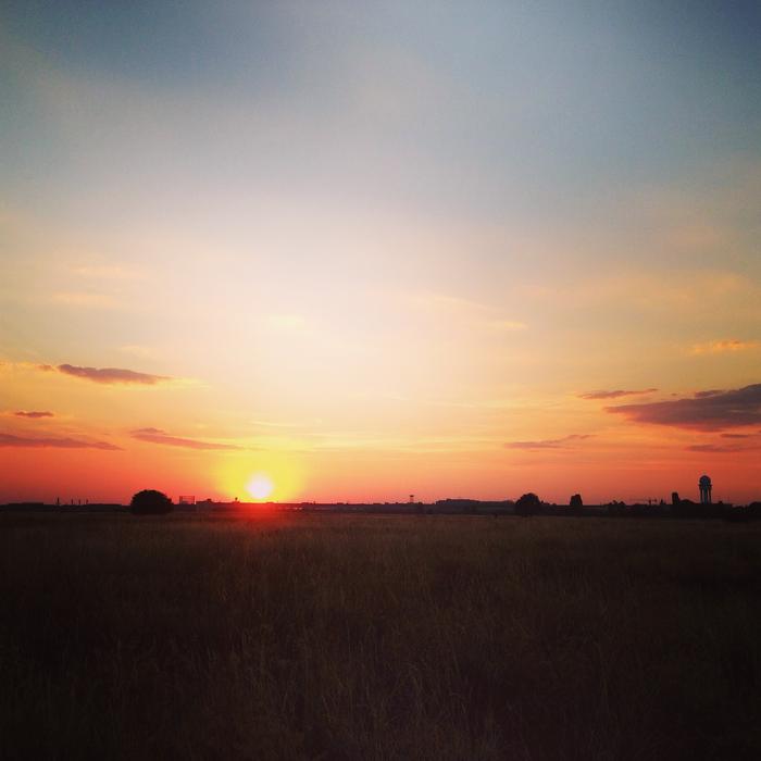 Sunset Berlin Tempelhofer Field