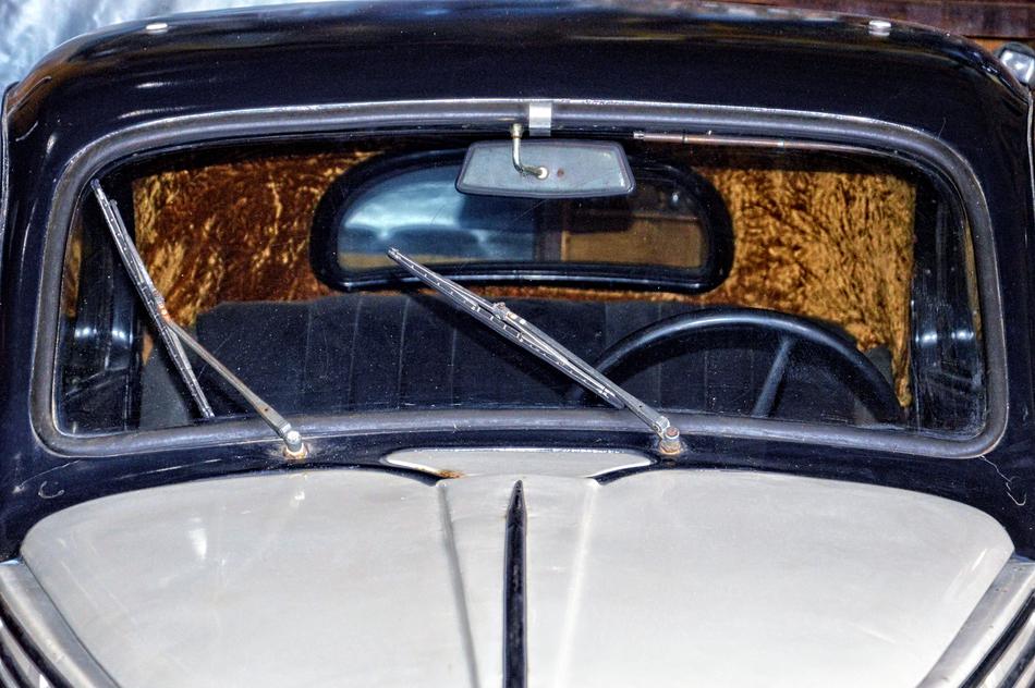 Car Front Windshield