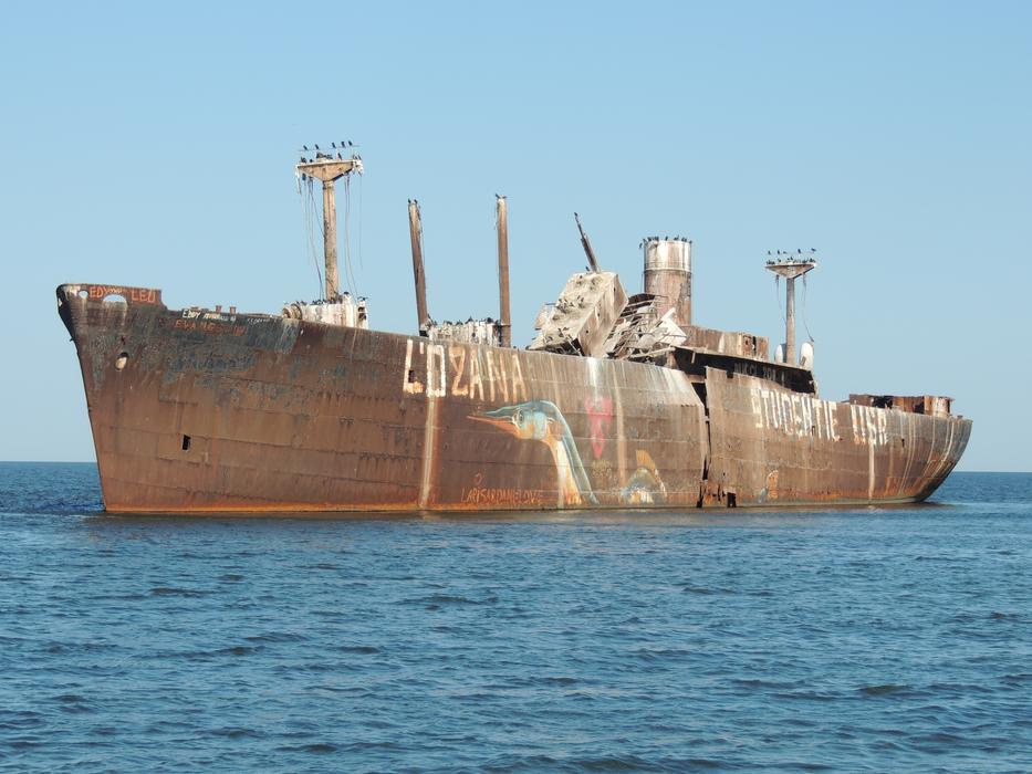 iron old ship in sail