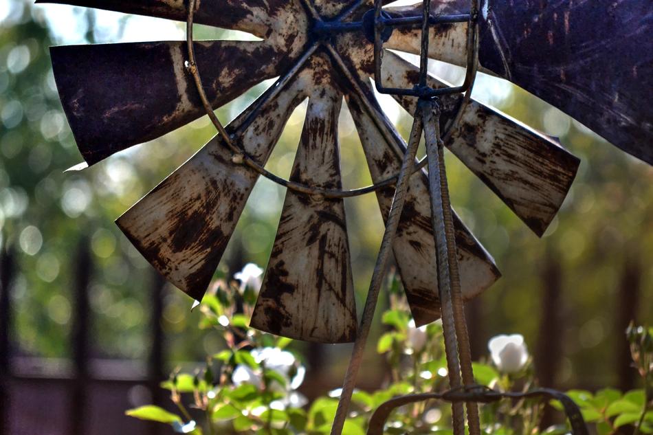 Windmill Garden Rusted