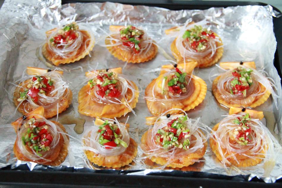 fried scallops with seafood
