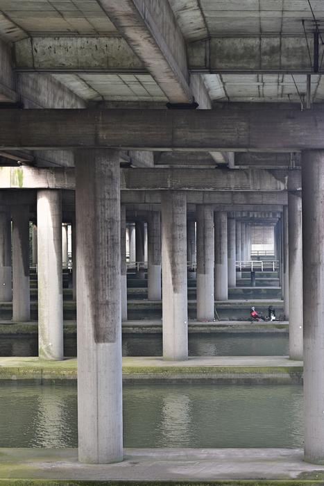 stone bridge pillars