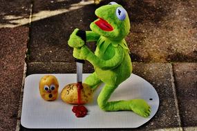 kermet frog kills potatoes