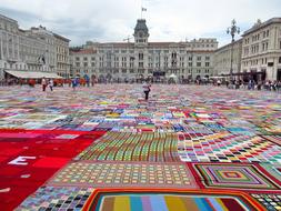 central color square