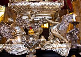 St Vitus Cathedral statue in Prague