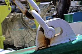 Chain Mounting Ship