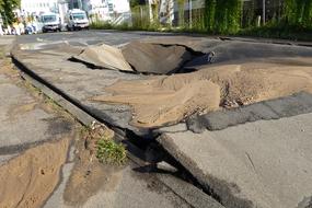 failure of asphalt on the road