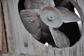 dusty old fan