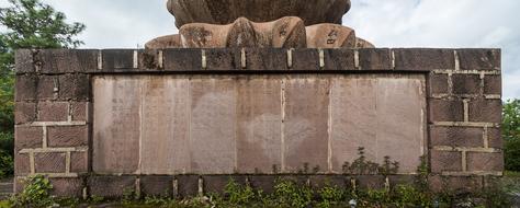 panorama brown monument