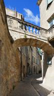 Arch Lane Uzes
