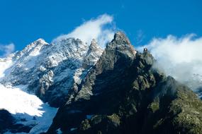 White Snow Mountaineering