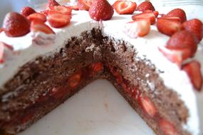 sweet strawberry cream cake