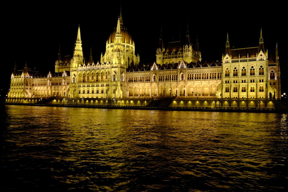 The light building the sea is beautifully black
