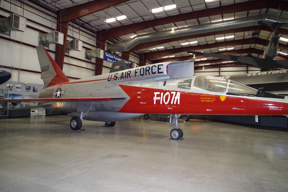 fast plane red