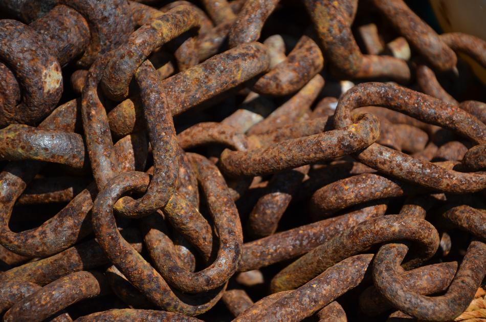iron rusty chains