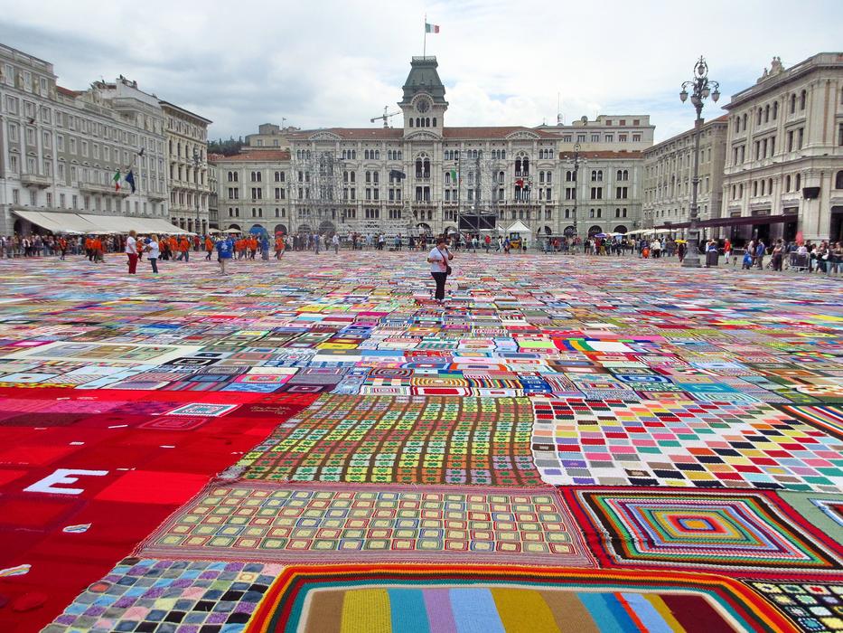 central color square