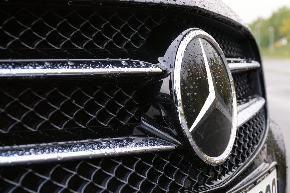 Auto Mercedes Benz