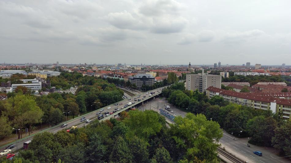 photo of a road junction in Munich