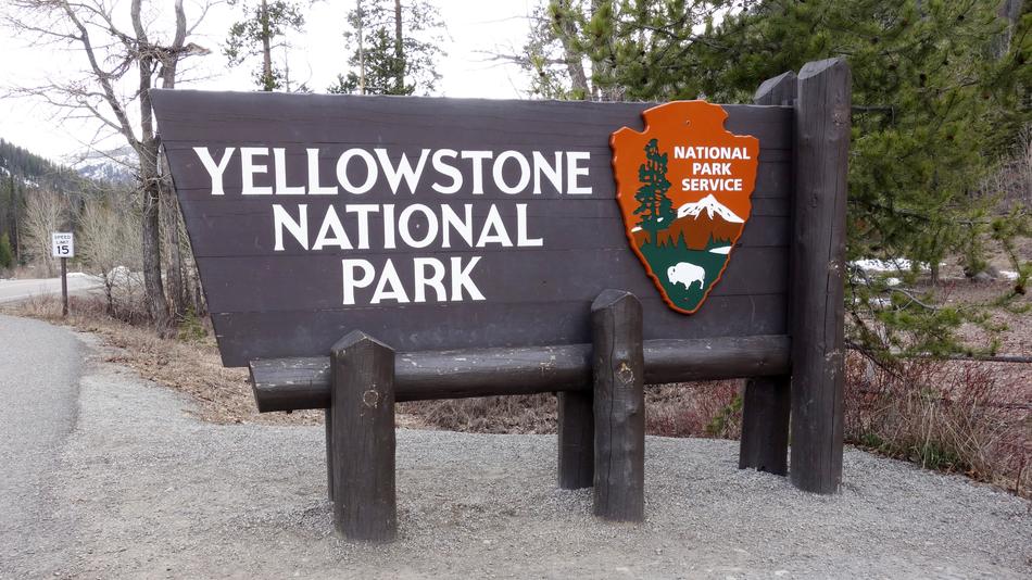 wooden national park sign