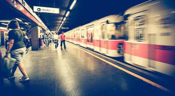 metro traffic in milan