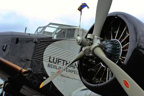 Airplane Junkers macro