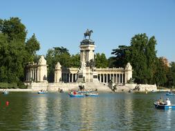 absolutely beautiful boats and monument in Madrid