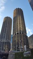 round skyscrapers in chicago