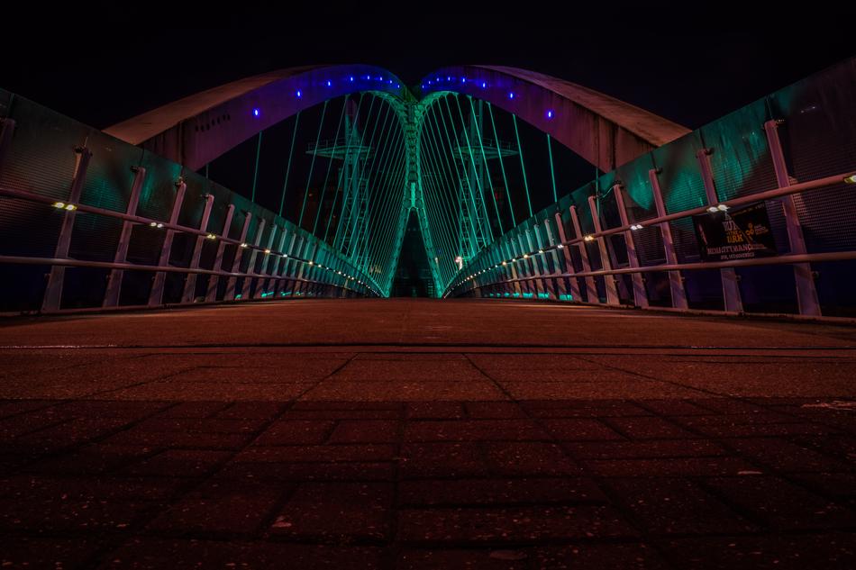 night light of the steel bridge in Manchester