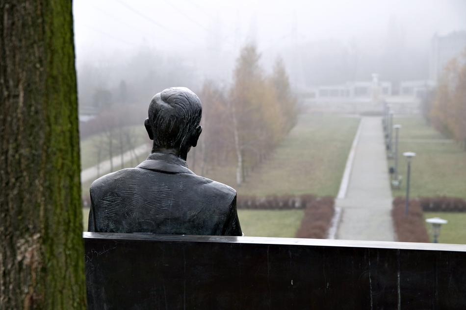 Statue of Jan Karski